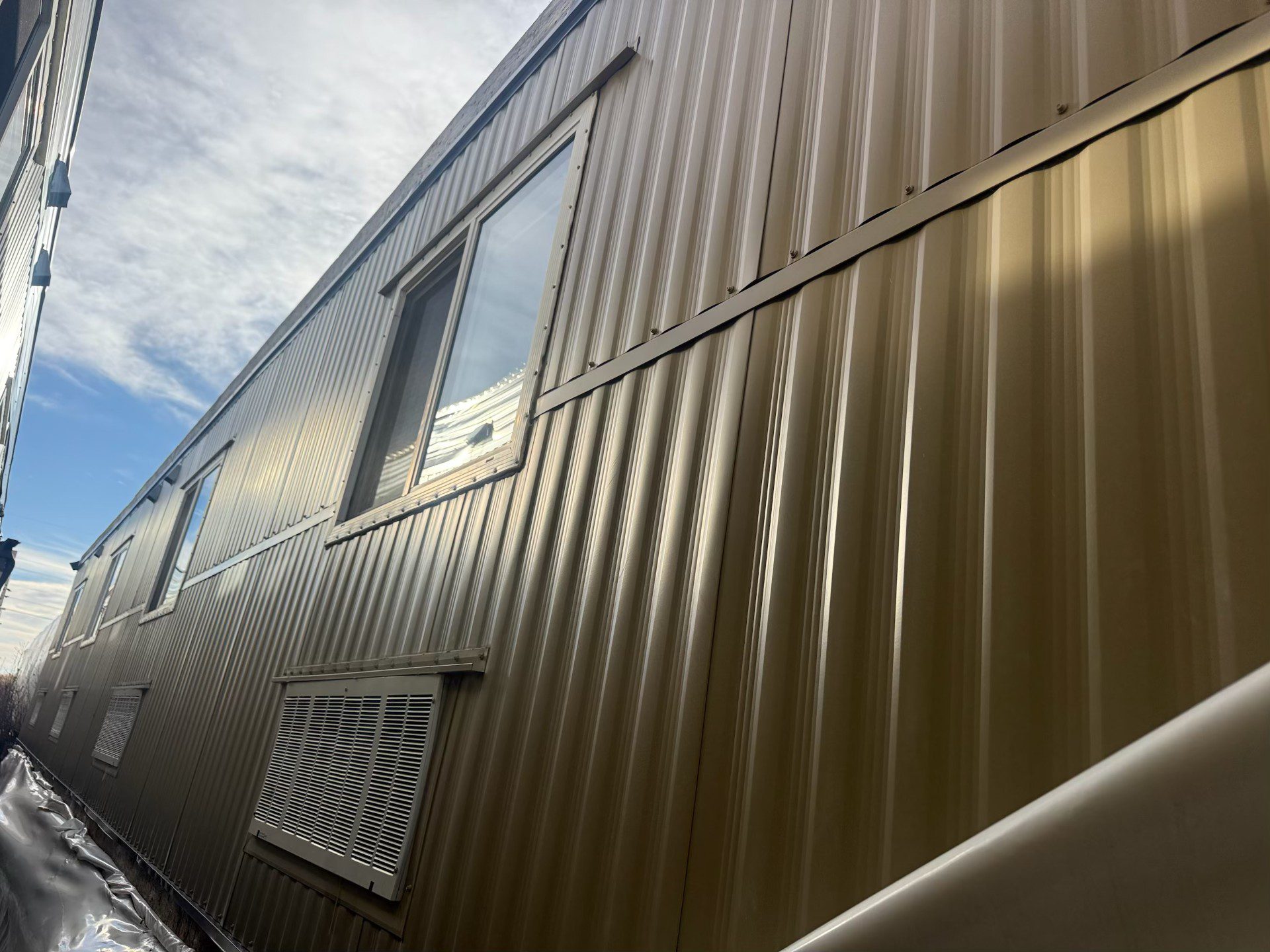 Prefab homes Canada - exterior view of 5 bedroom modular unit